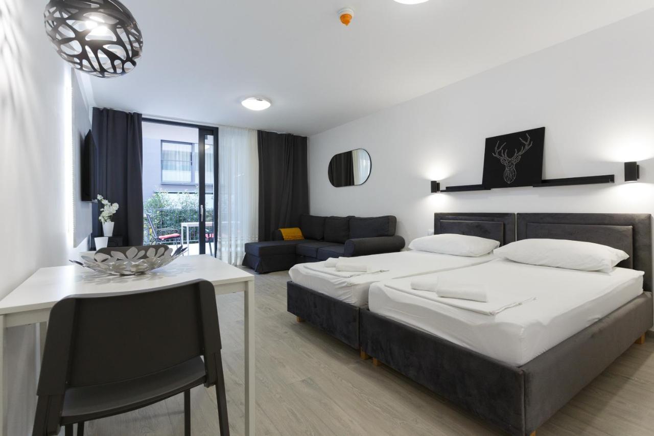 Apartments Sindy And Mendy With Parking Space In The Garage Dubrovnik Room photo
