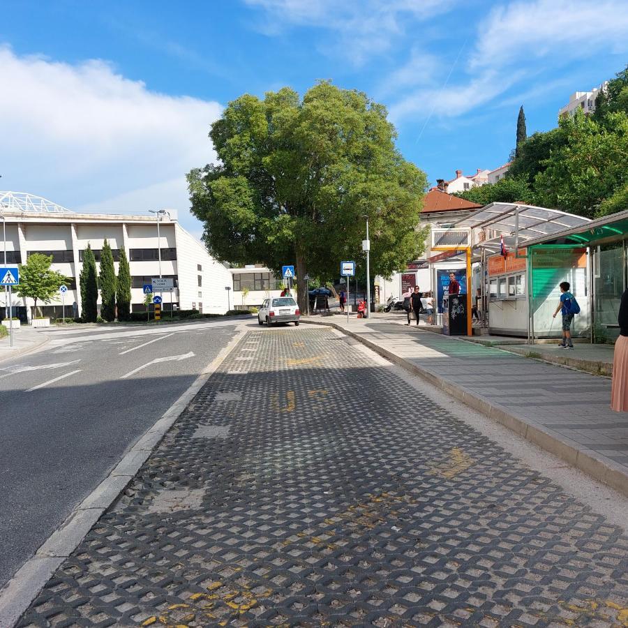 Apartments Sindy And Mendy With Parking Space In The Garage Dubrovnik Exterior photo